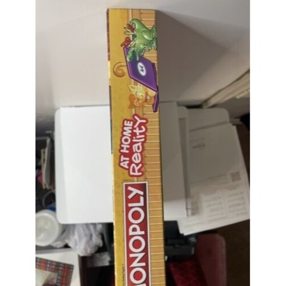Monopoly At Home Reality Edition Hasbro 2021 NEW SEALED 2-6 Players Age 8+ - Picture 6 of 7